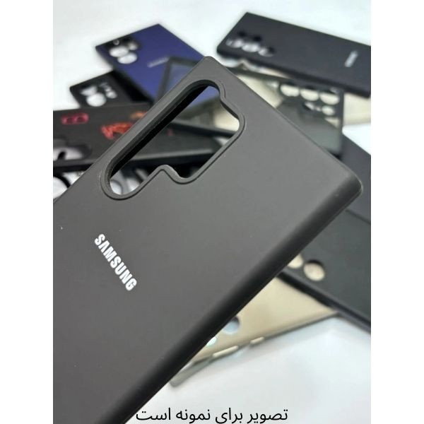 کاور قاب یک مدل سیلیکونی Silk مناسب برای گوشی موبایل اپل iPhone 16 Pro Max